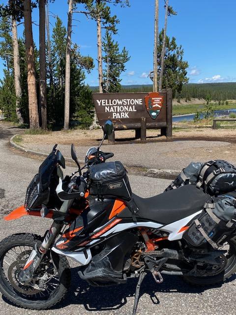 People Enjoying Yellowstone - Grand Teton 6-Days